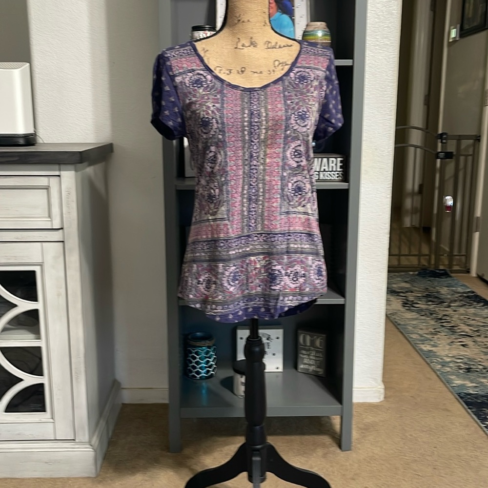 EUC Lucky Brand top size M
